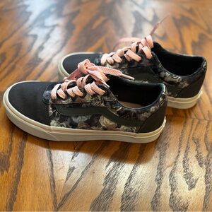 Floral Vans Women’s size 7. Barely worn.